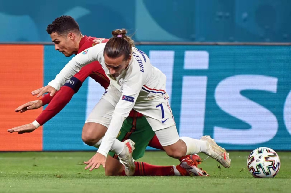 德信体育-罗马逆袭取胜，卫冕之路漫漫