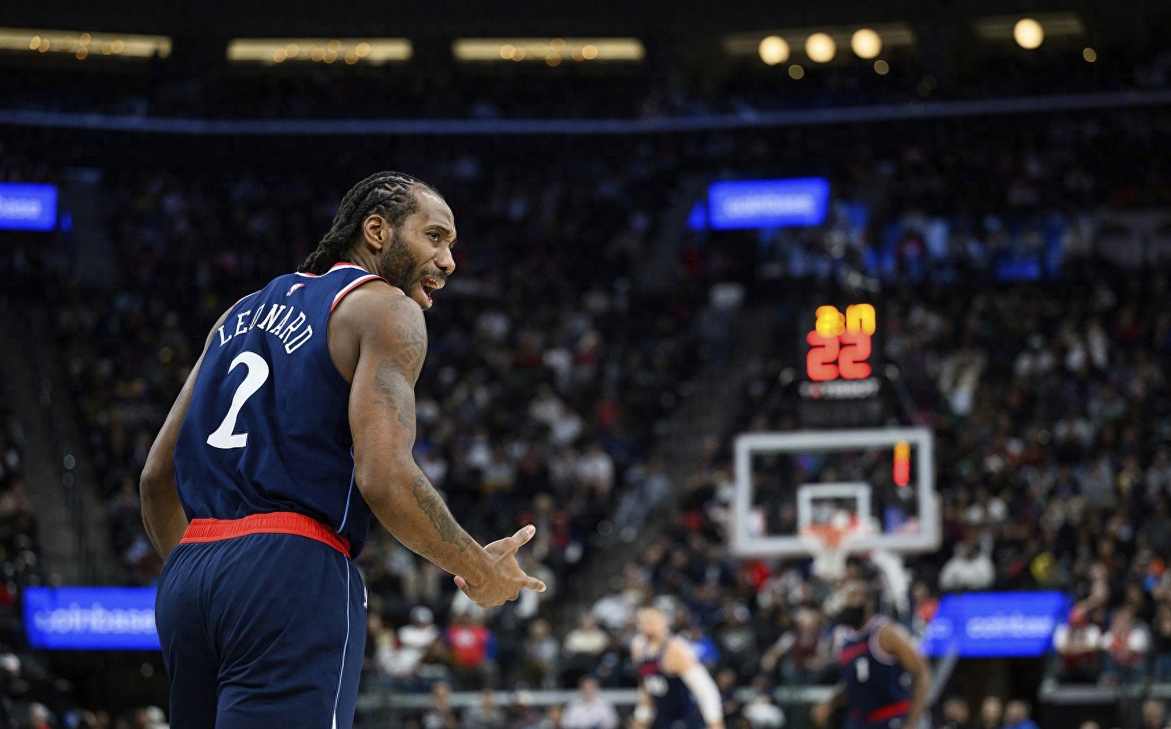 德信官网下载-独行侠vs活塞：莱昂纳德30+10，活塞逆转独行侠