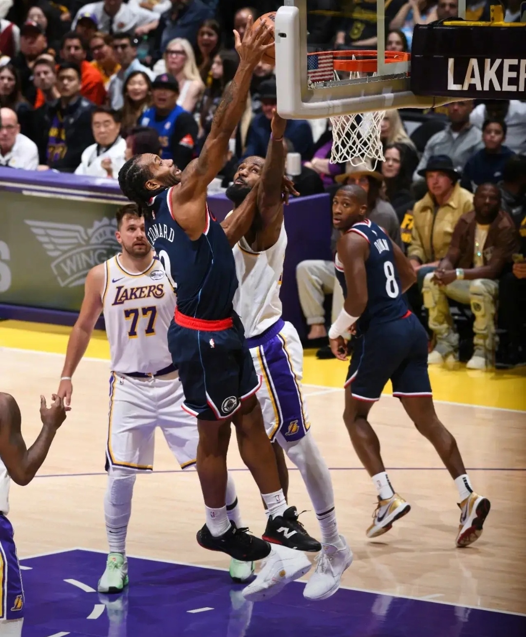 快船赛季首胜灰熊,莱昂纳德28分砍最高 快船赛季首胜灰熊,莱昂纳德28分砍最高